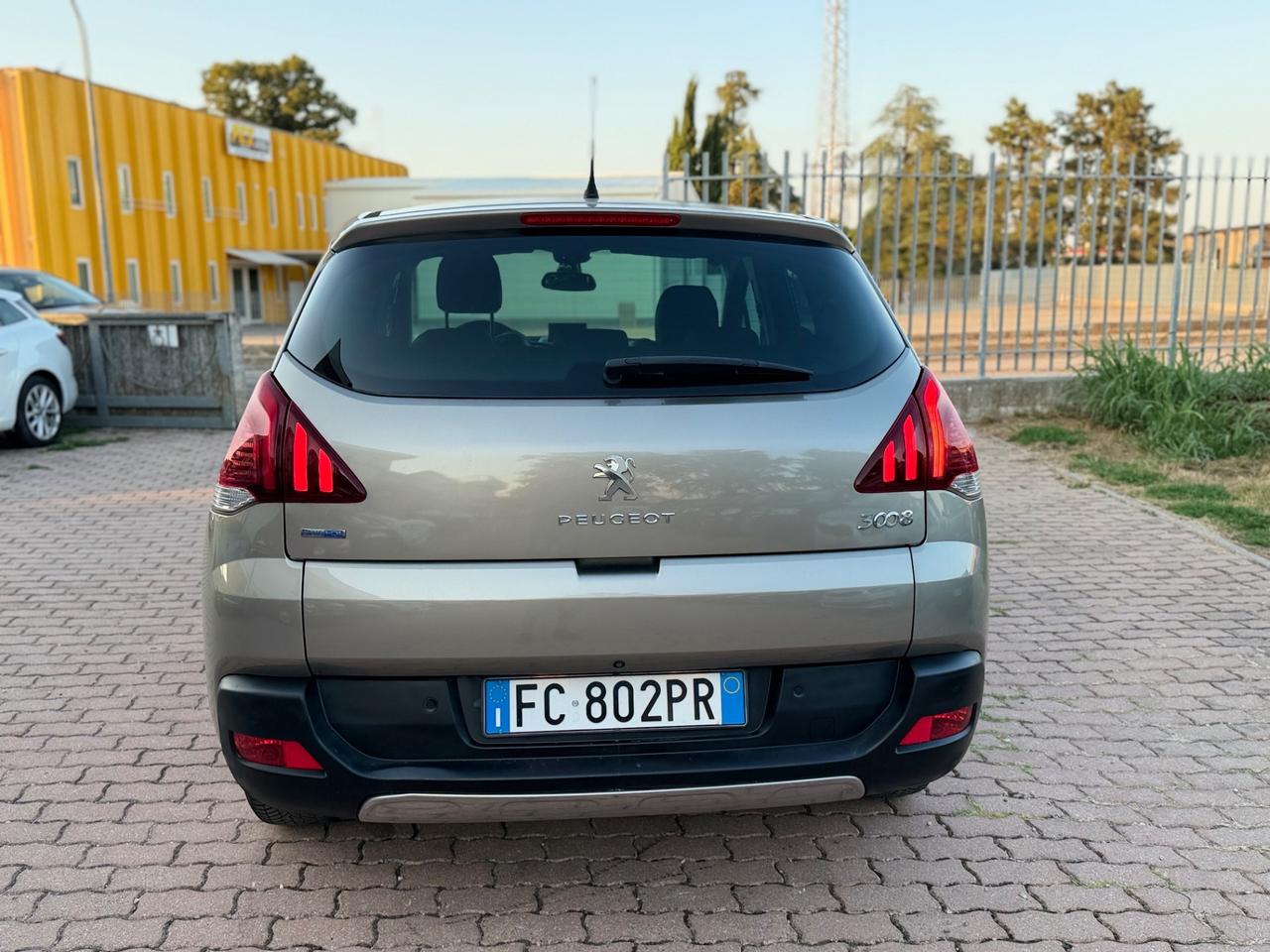 Peugeot 3008 BLUEHDI 120 SES CROSSWAY