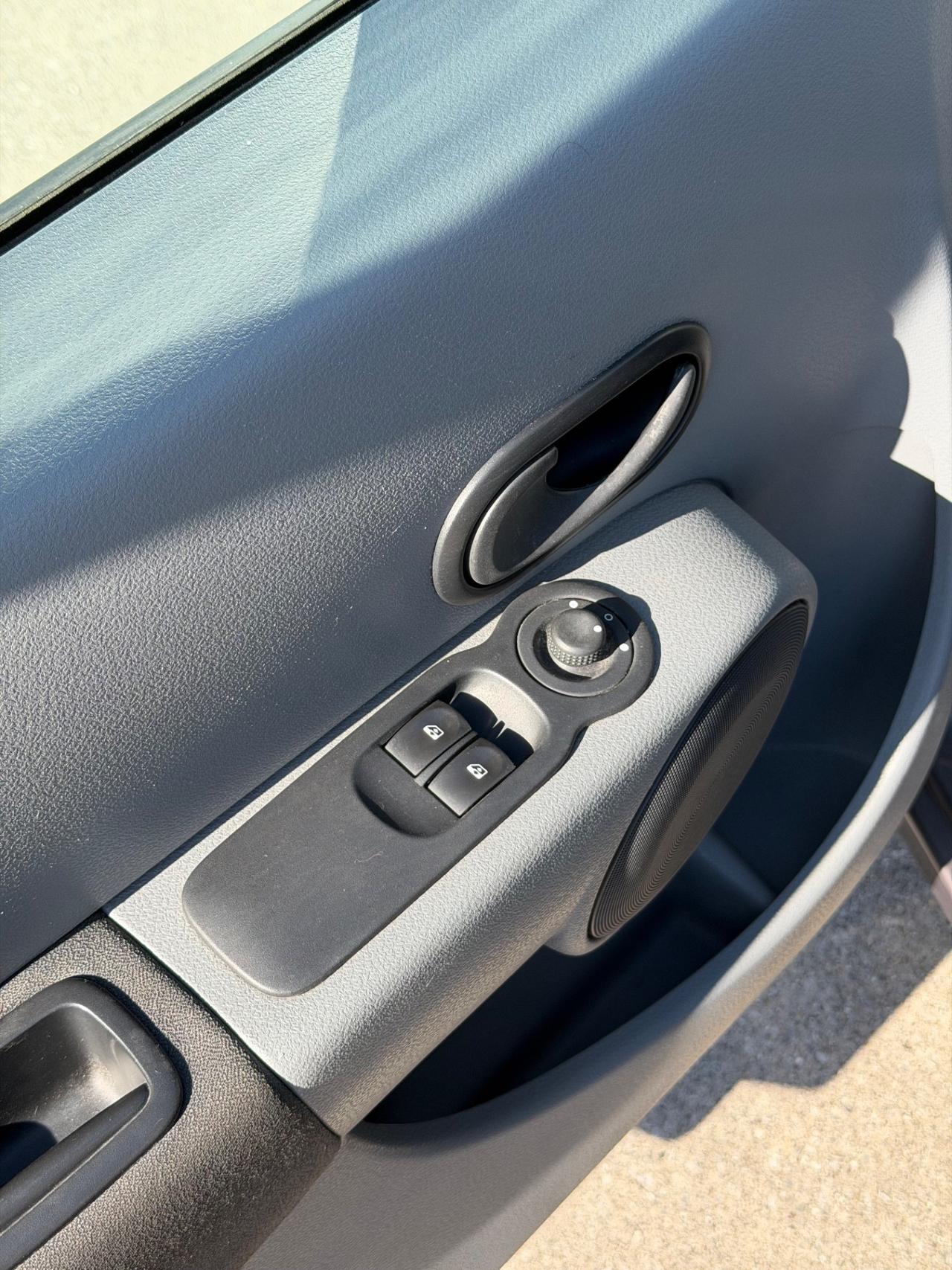 Renault Modus 1.2 - Neopatentati-Garanzia