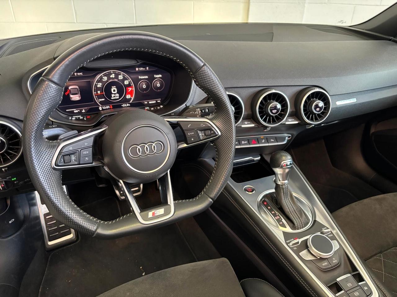Audi TT Coupé 45 TFSI quattro S tronic S-LINE