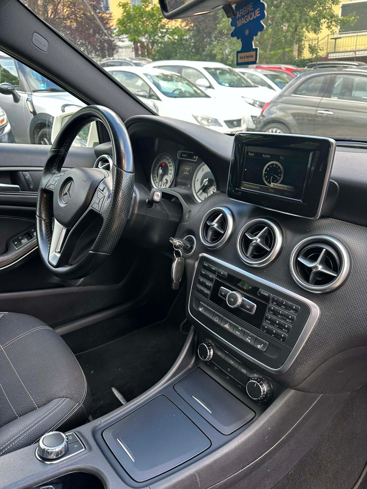 Mercedes-benz A 180 CDI SPORT KMCERT FULL