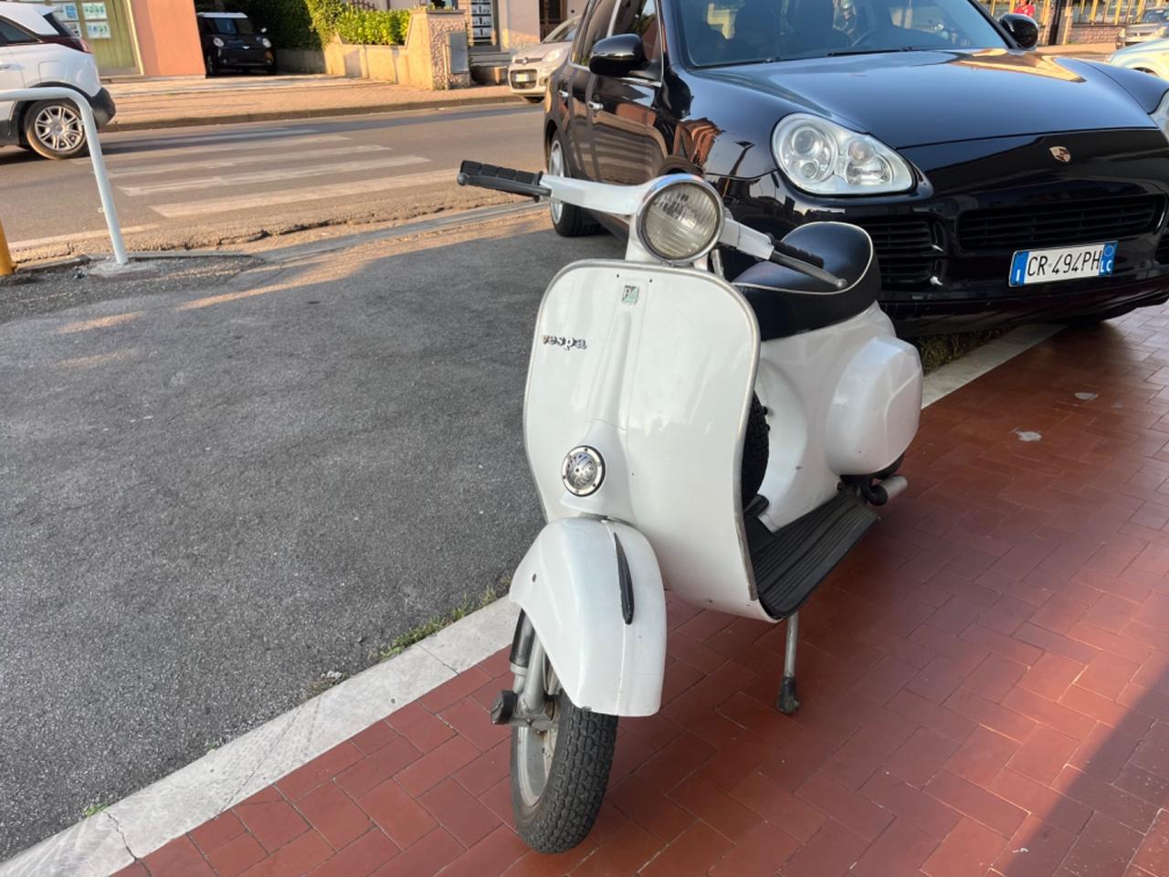 Piaggio Vespa 50 3 marce faro tondo