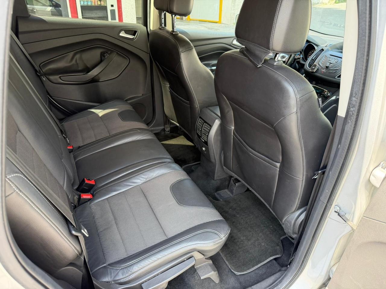 Ford Kuga 2.0 TDCI 140 CV Titanium