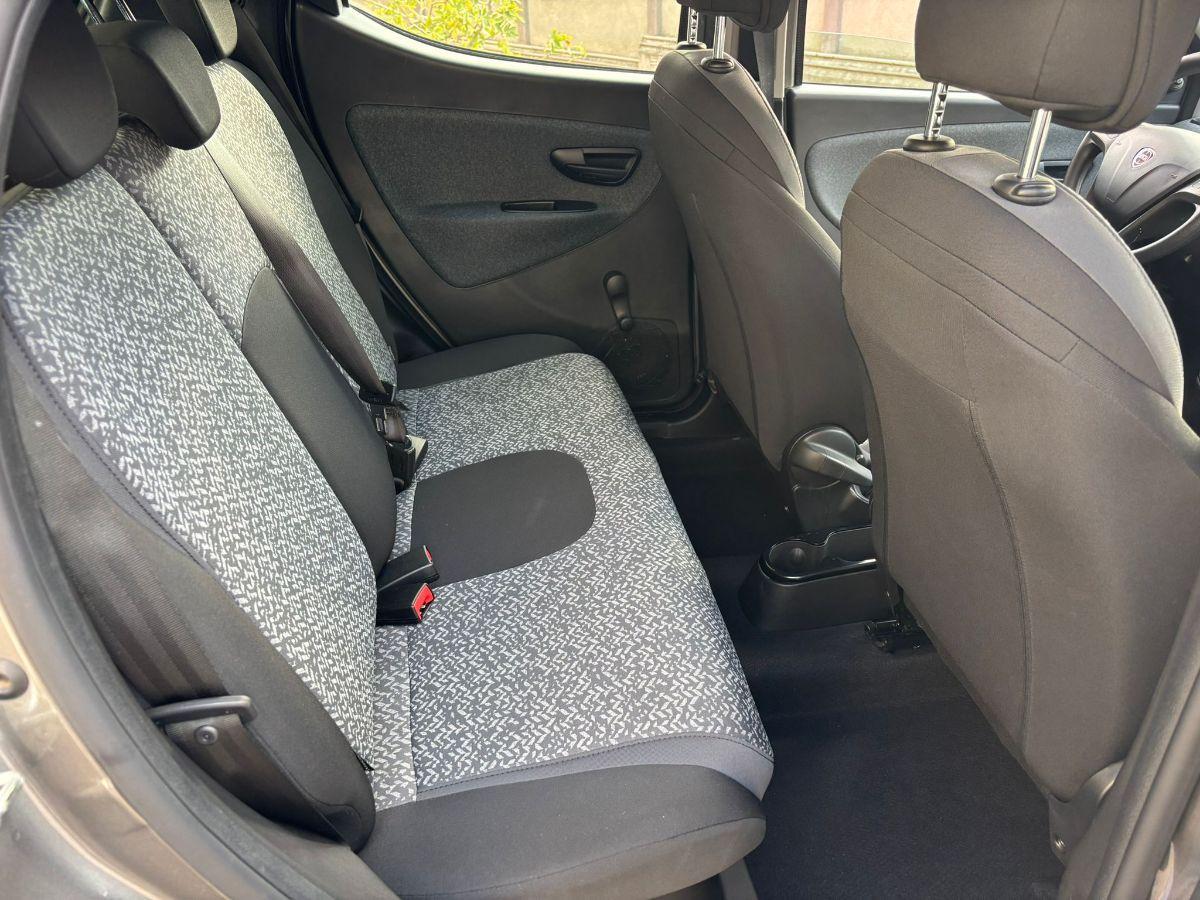 LANCIA Ypsilon 1.0 FireFly 5p S&S Hybrid Silver