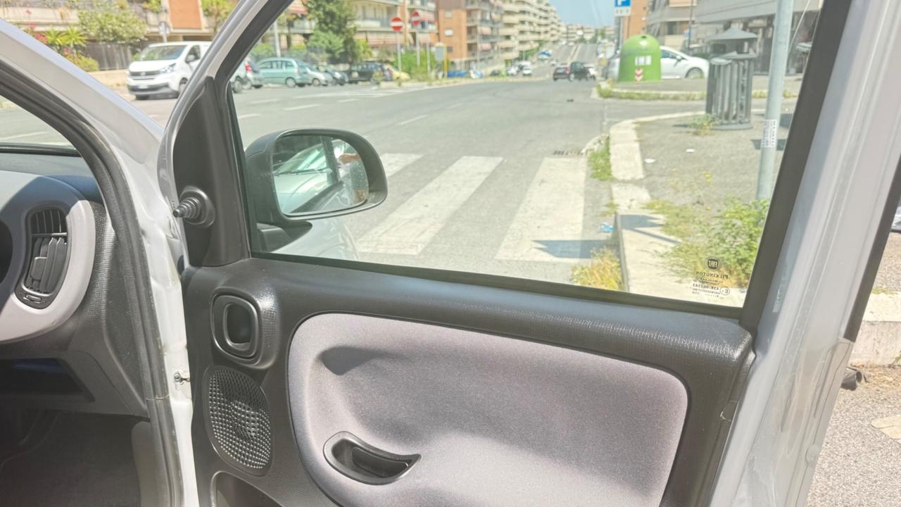 Fiat Panda 1.2 Lounge LED PDC