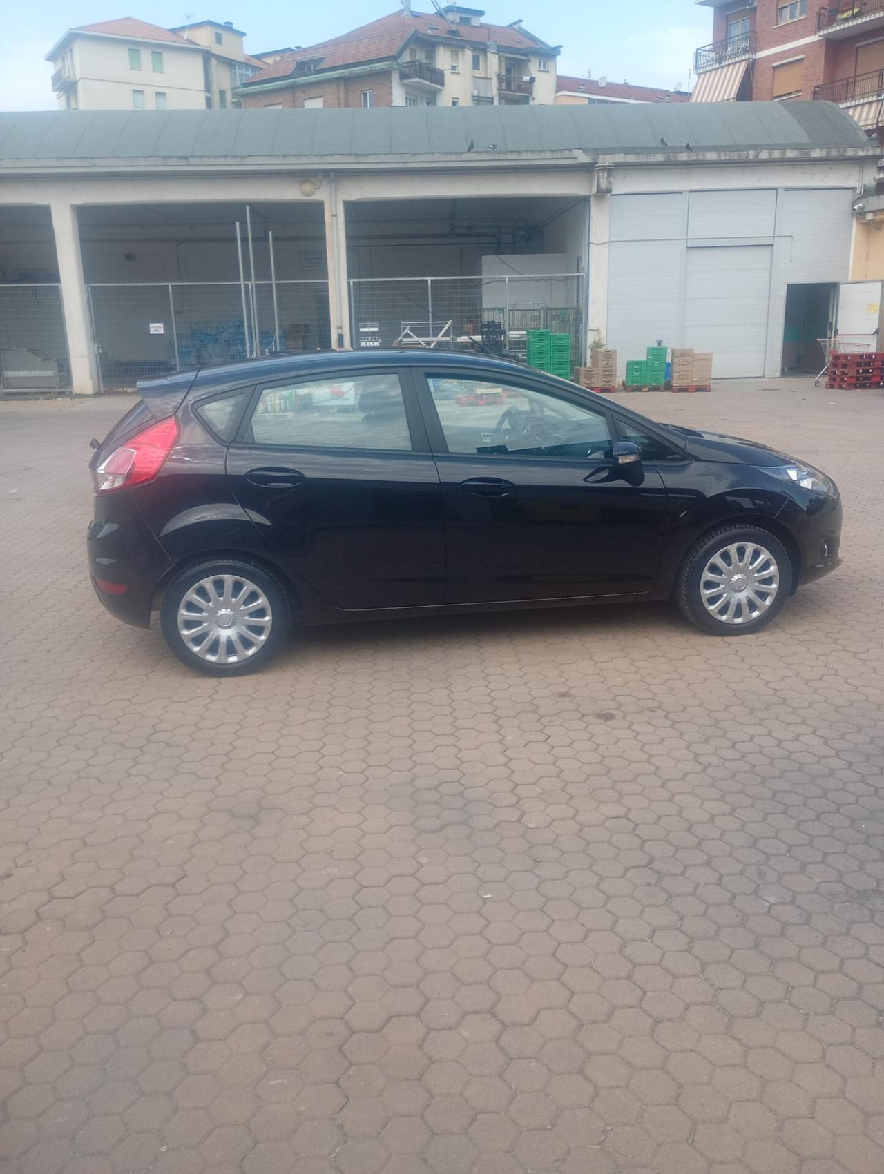 Ford Fiesta - APERTI AD AGOSTO