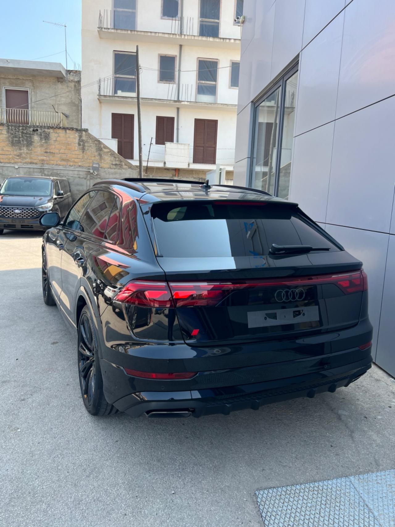 Audi Q8 50 TDI quattro tiptronic S line edition - nuova pronta consegna - listino €123.000 - scontata €119.000