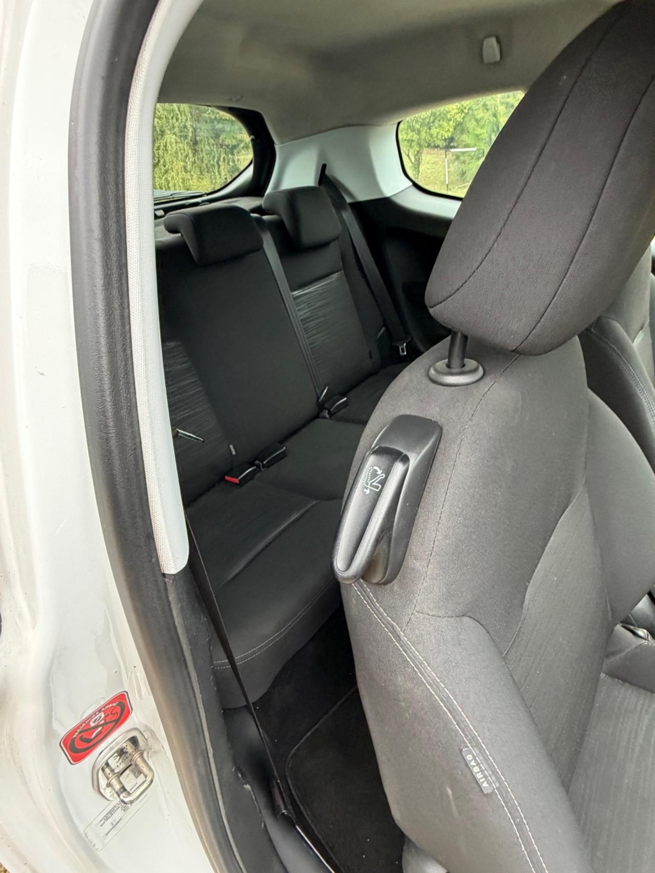 Peugeot 208 PureTech 82 3 porte Active
