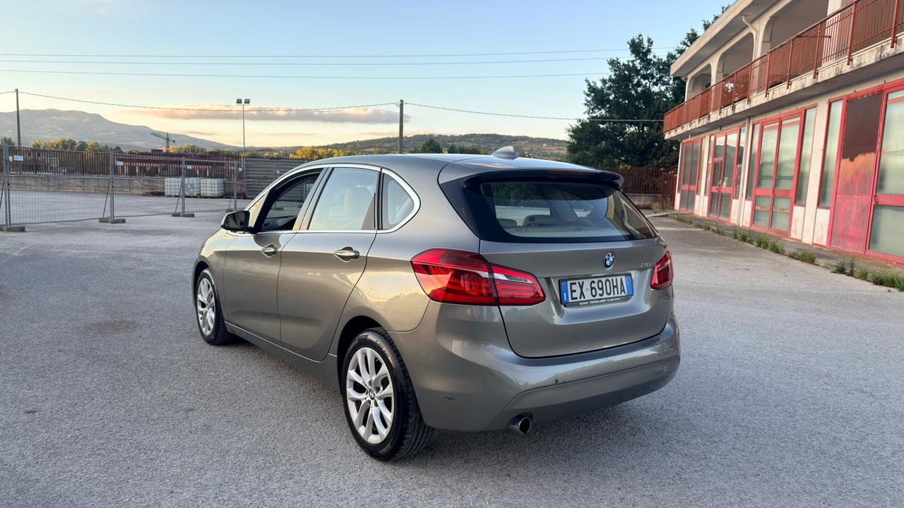 Bmw 2er Active Tourer 218d Luxury