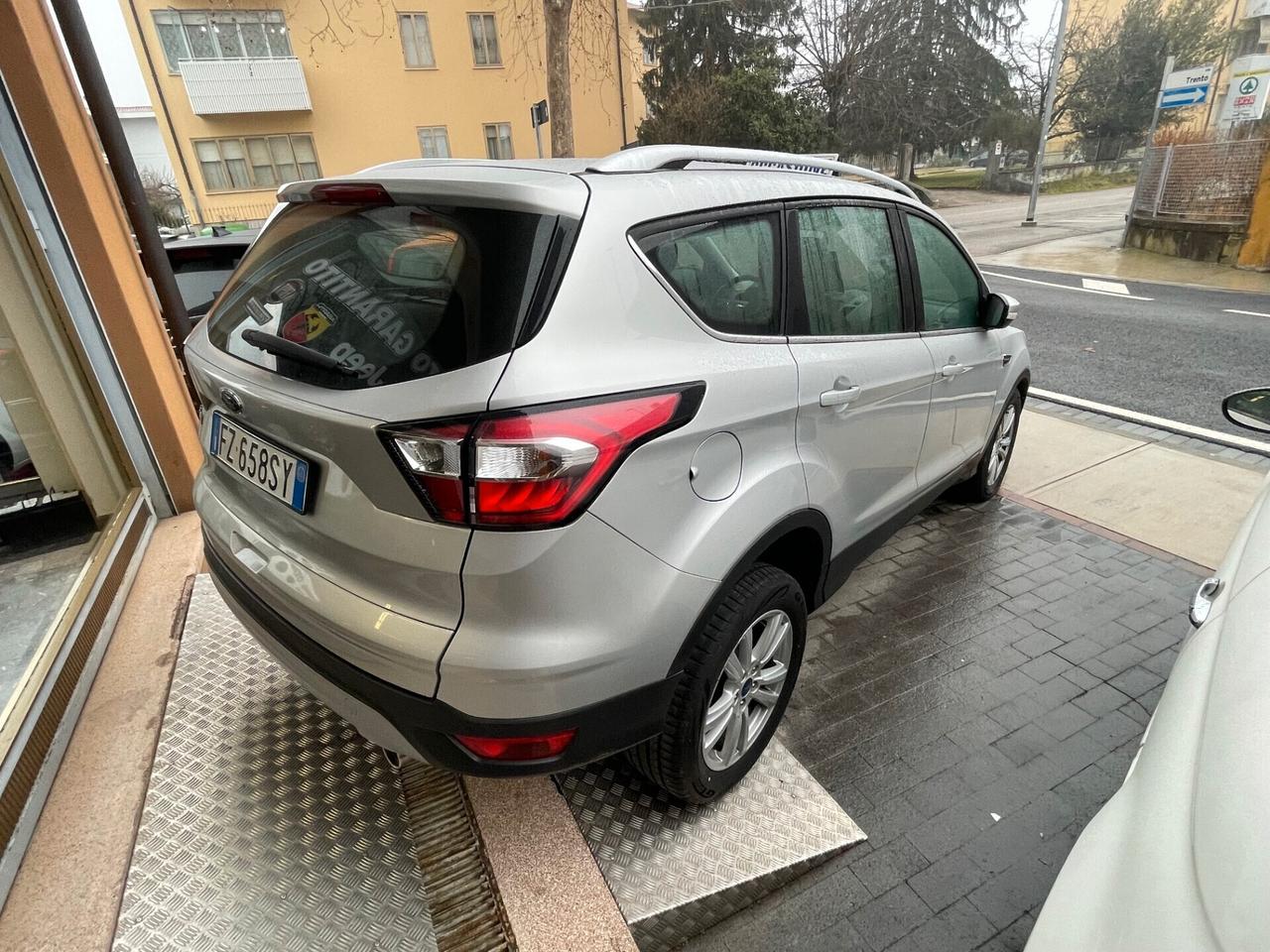 Ford Kuga 2.0 TDCI 120 CV S&S 2WD Business