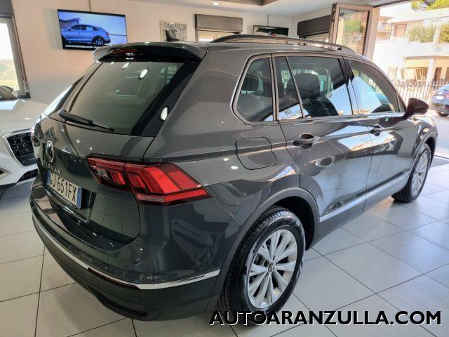 VOLKSWAGEN Tiguan NEW 2.0 TDI 150CV SCR DSG Life - Fari a Led