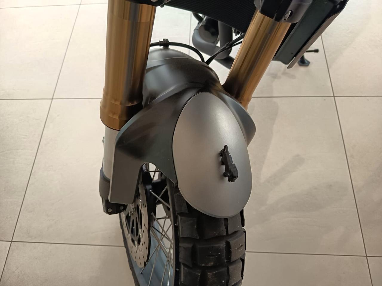 Benelli Leoncino 800 TRIAL