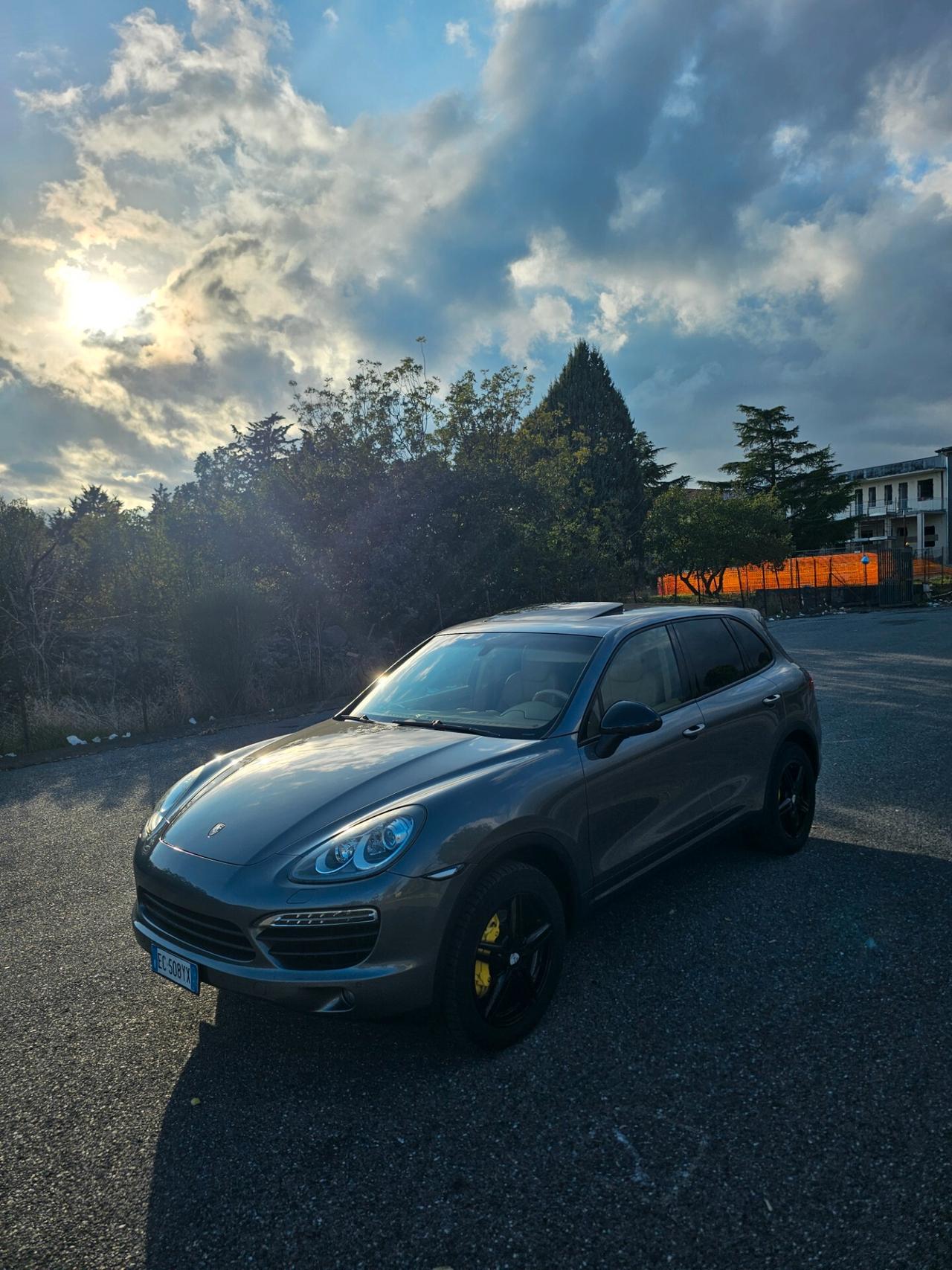 Porsche Cayenne 3.0 diesel V6 240cv
