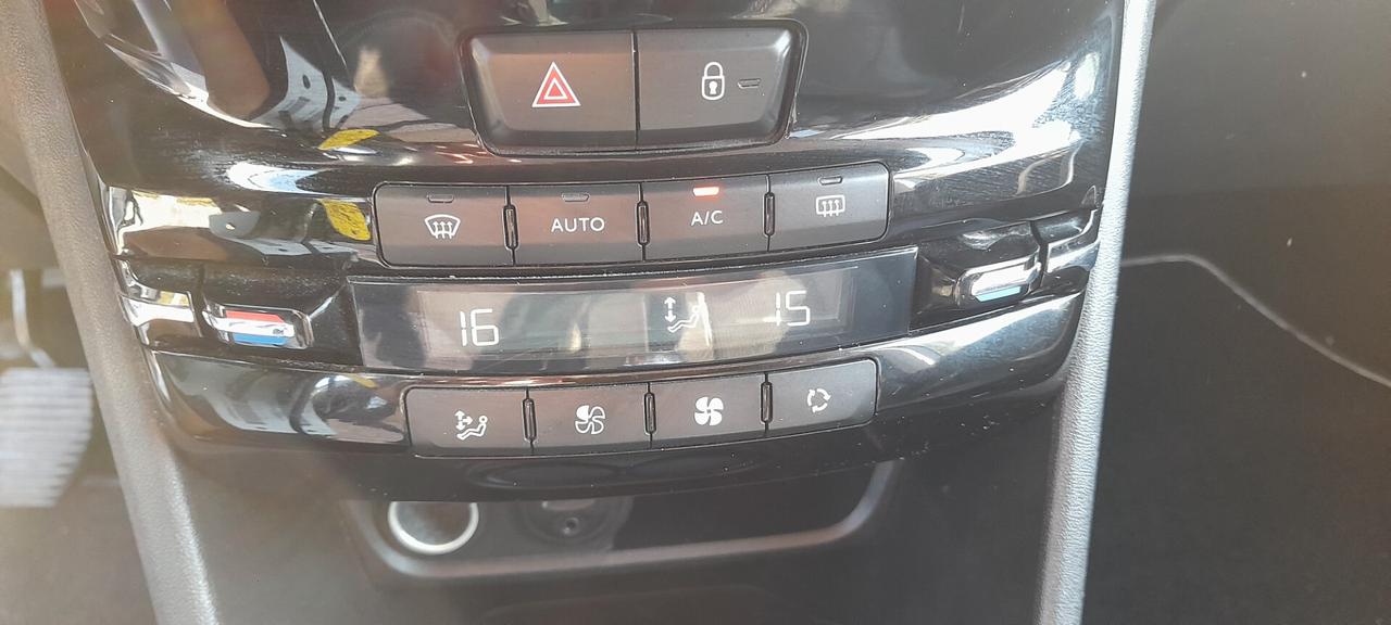 Peugeot 2008 BlueHDi 120 S&S Allure