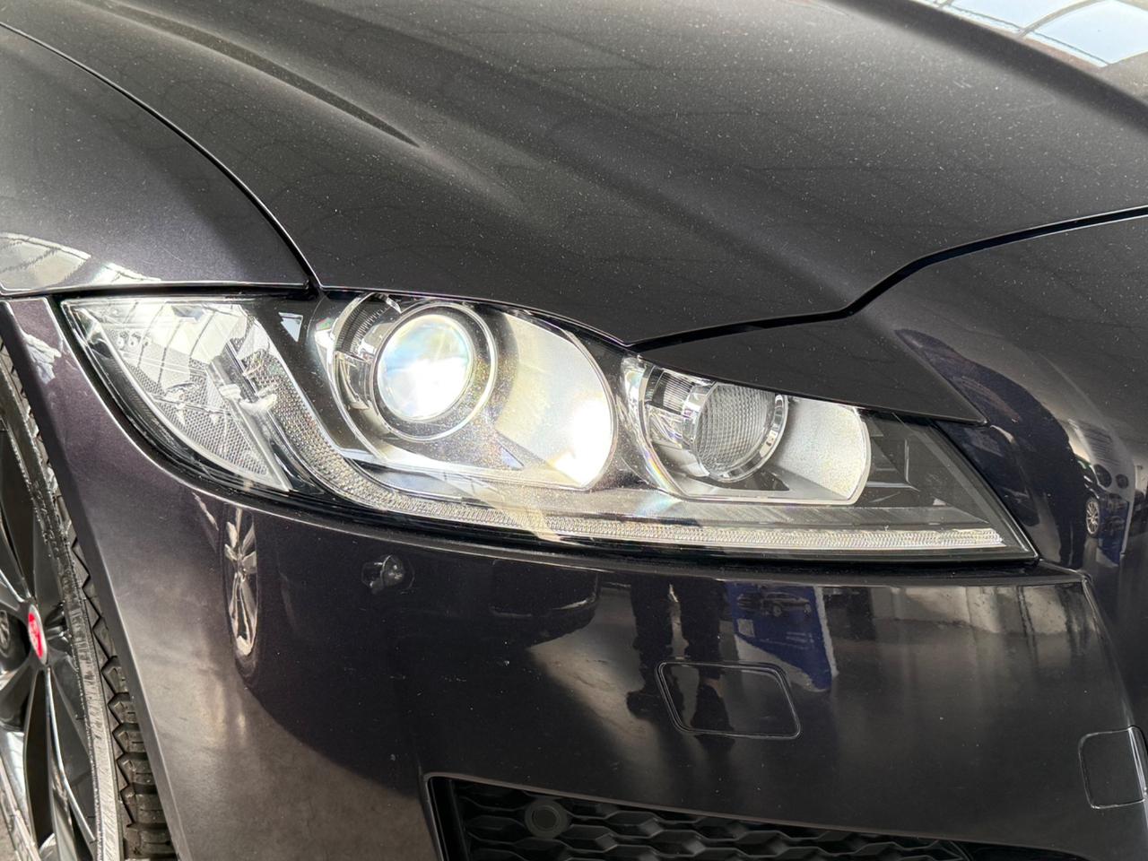 Jaguar XF 2.0 D 180 CV aut. Portfolio