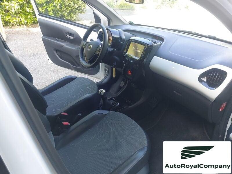 Toyota Aygo 1.0 VVT-i x-wave km 11600