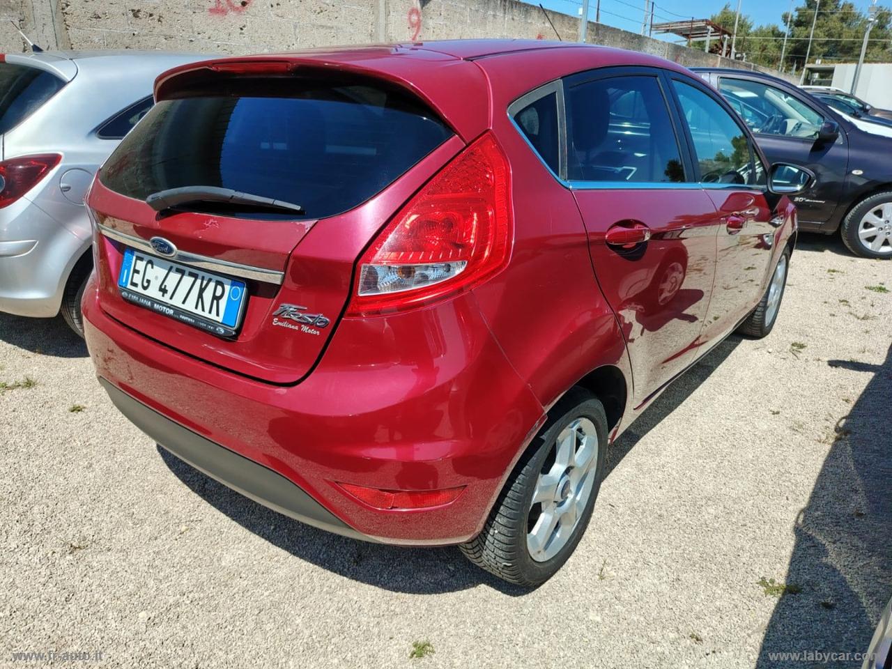 FORD Fiesta 1.4 16V 5p. Bz.- GPL Titanium Bs.