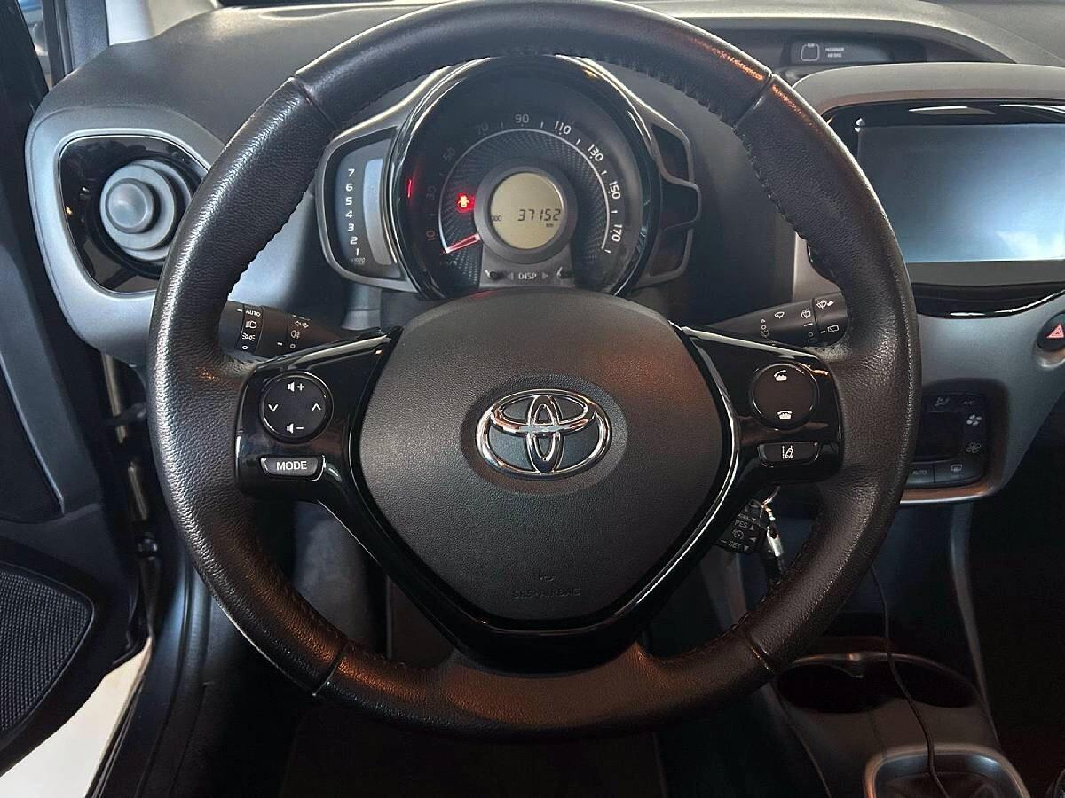 Toyota Aygo Connect 1.0 VVT-i 72 CV 5 porte x-fun