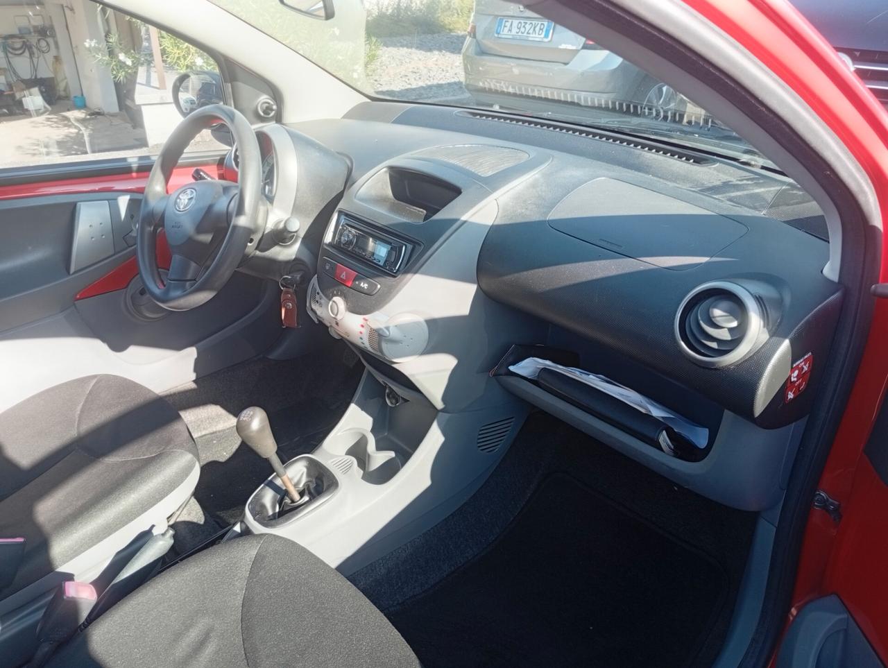 Toyota Aygo 1.0 12V VVT-i 5 porte Now