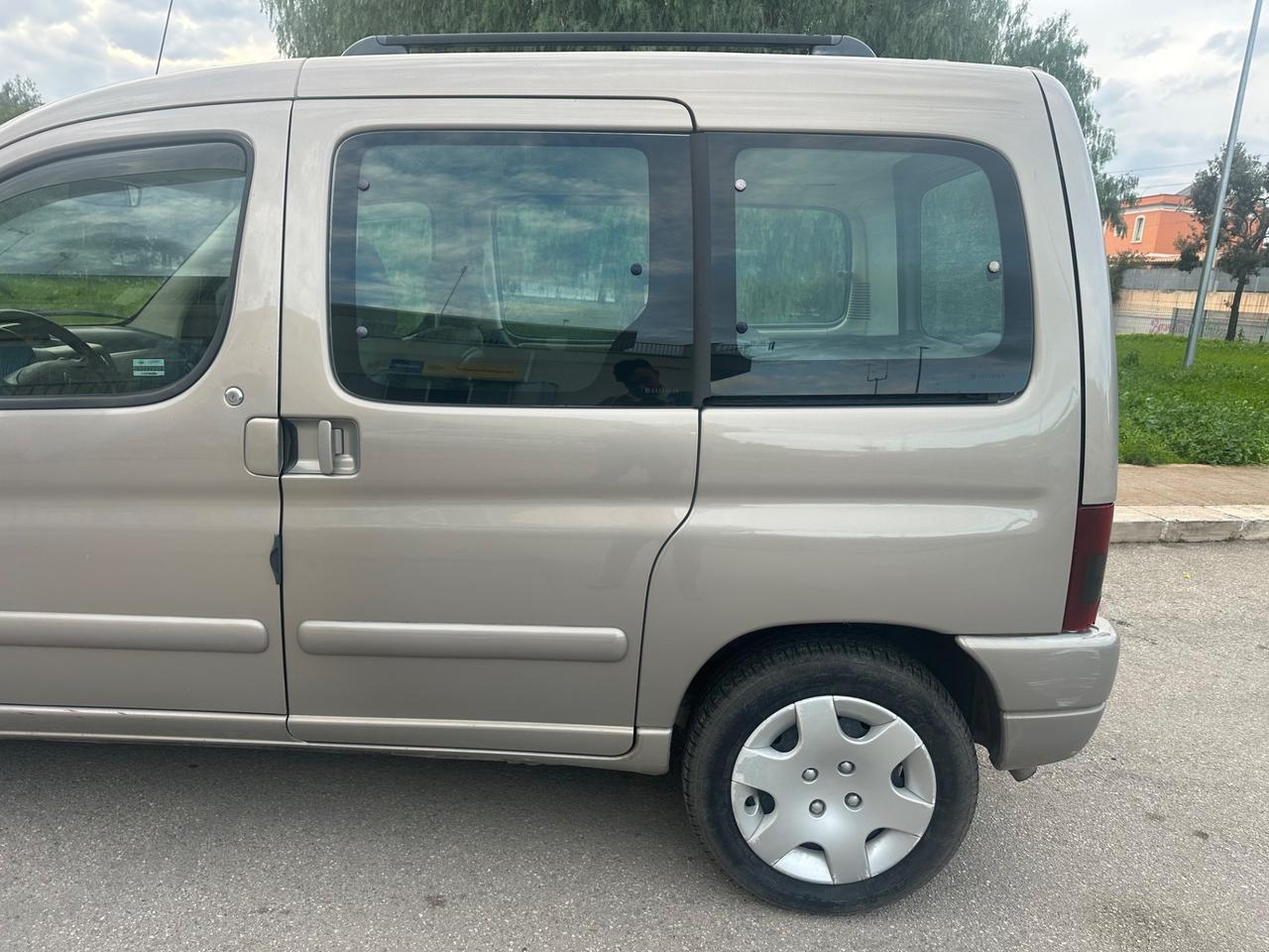 Citroen BERLINGO 2.0 HDI 5 POSTI - TETTO