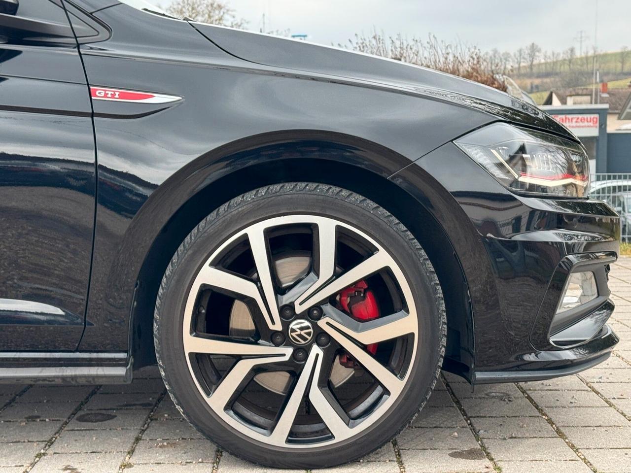 Volkswagen Polo 2.0 TSI DSG GTI
