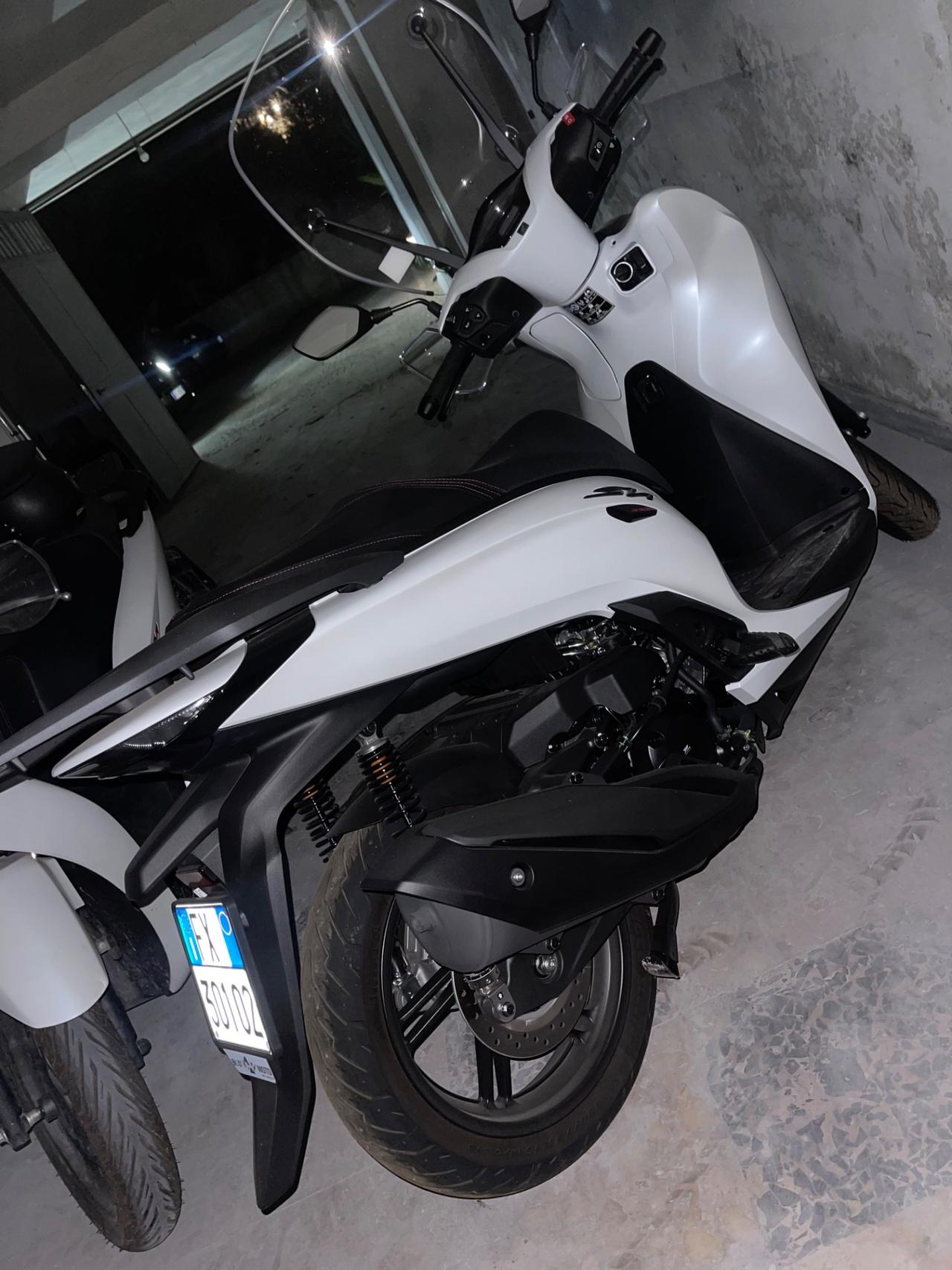 Honda SH 350 Sport