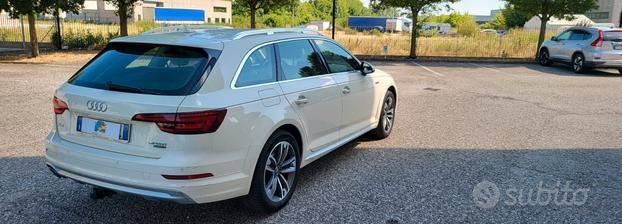 Bellissima AUDI A4 allroad Business Evolution 190cv-Full Optional-Molto ben tenuta-garanzia 12 mesi estendibile fino a 36 mesi.