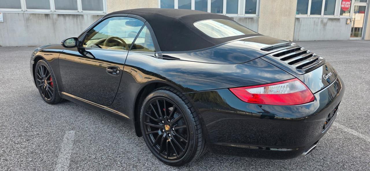 Porsche 911 Carrera Cabriolet