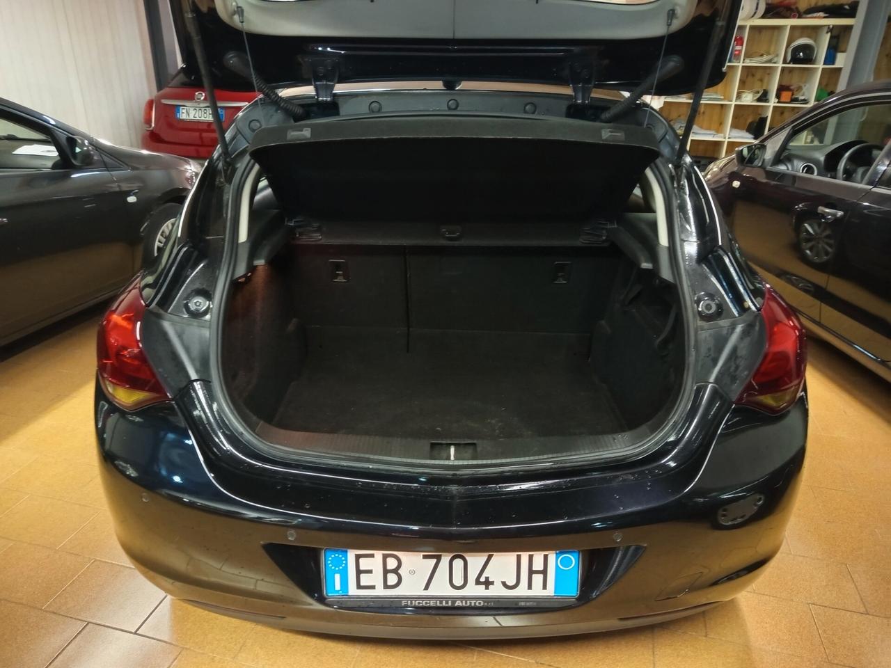 Opel Astra 1.7 CDTI 125CV 5 porte Cosmo ok neopatentati