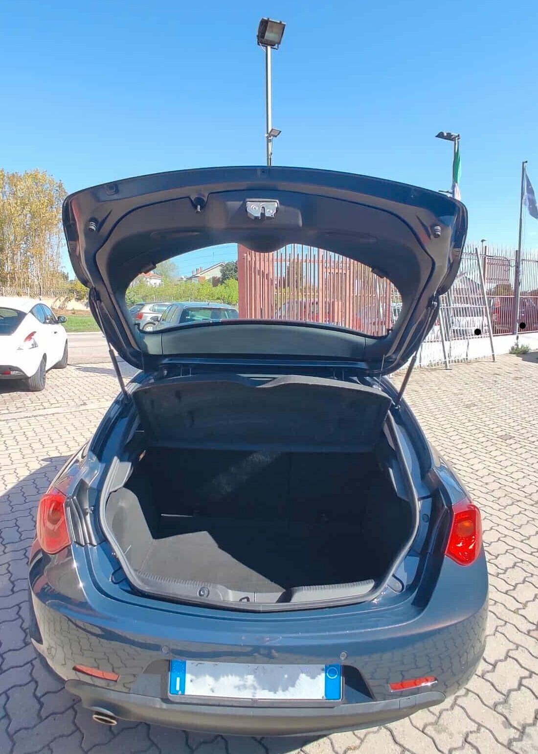 Alfa Romeo Giulietta 1.6 Diesel 120 CV Business Euro 6 – Navi – Sensori PDC