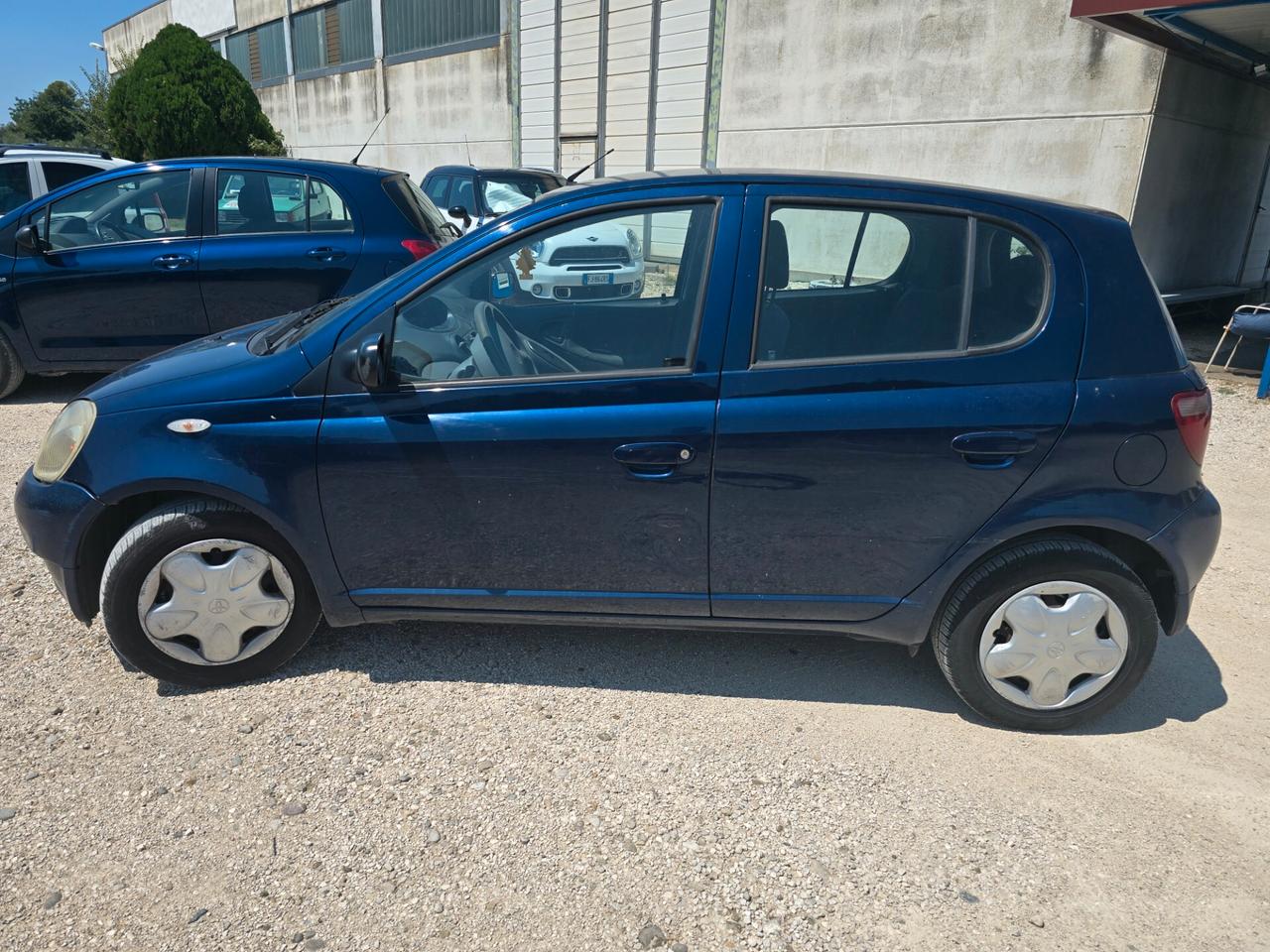 Toyota Yaris 1.0i 16V cat 5 porte Sol 68cv