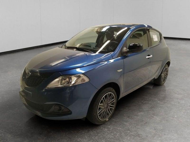 Lancia Ypsilon 1.0 firefly hybrid Platino s&s 70cv