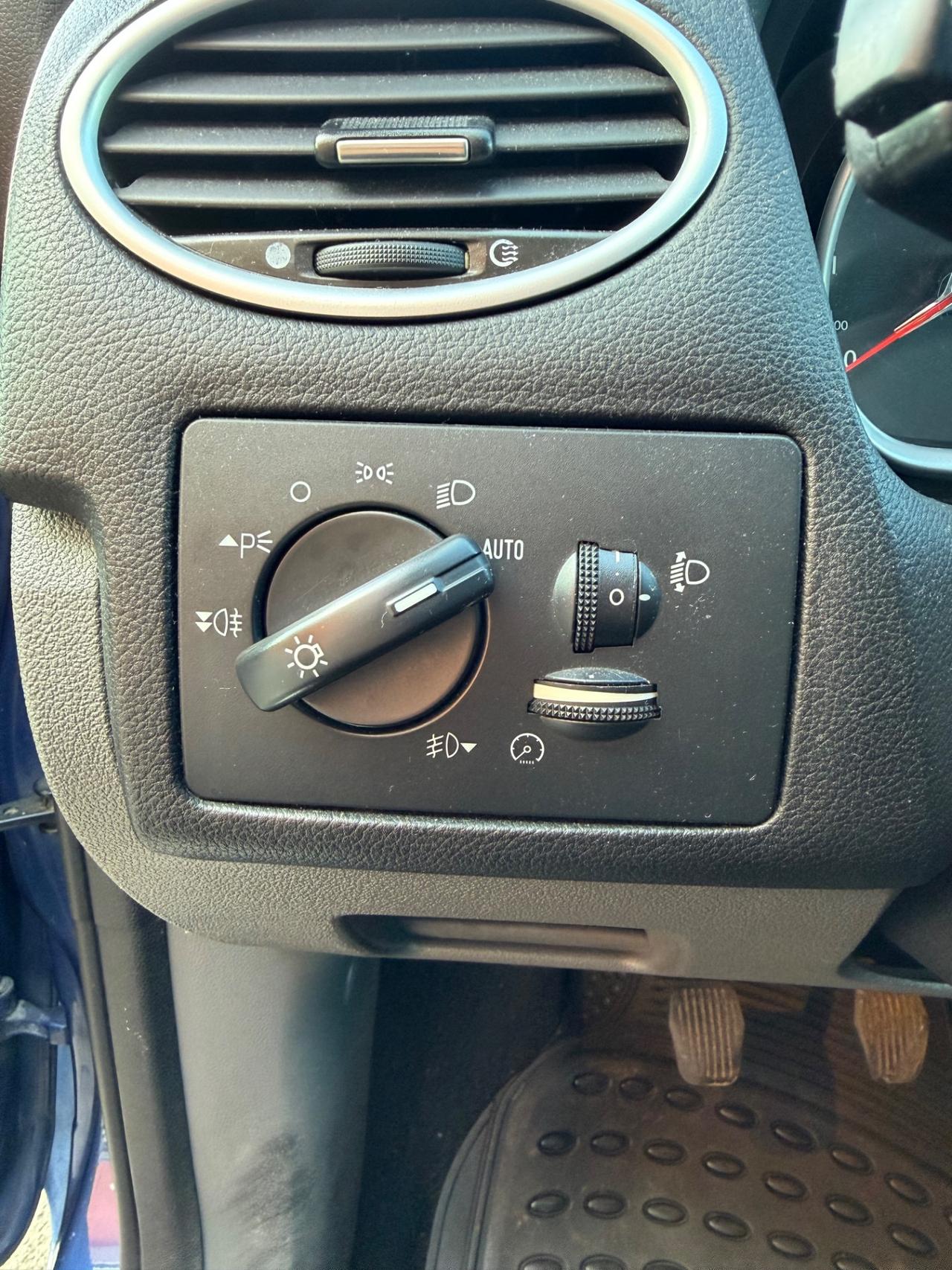 Ford Focus 1.6 TDCi (110CV) 5p. Tit. DPF