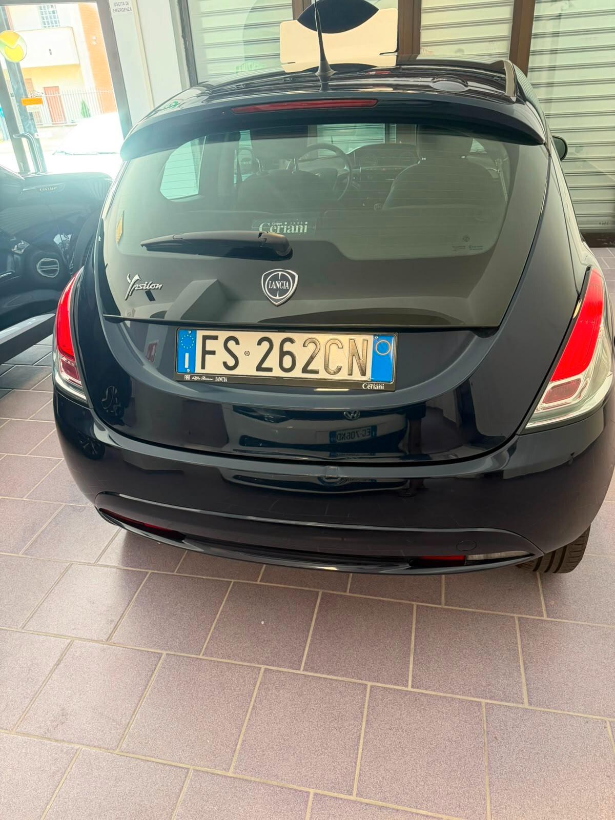 Lancia Ypsilon 1.2 69 CV 5 porte S&S Gold