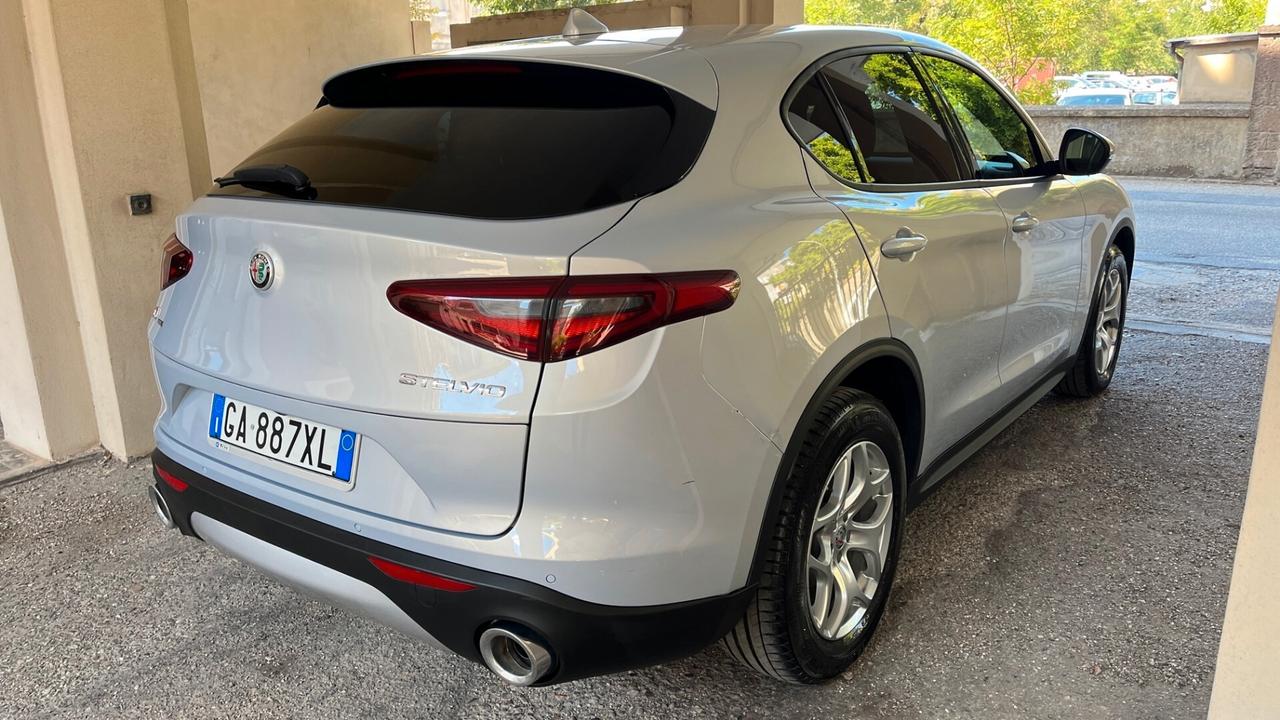 Alfa Romeo Stelvio 2.2 Turbodiesel 190 CV AT8 Q4 Business