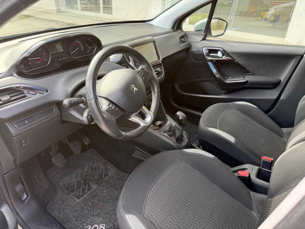 Peugeot 208 neopatentati