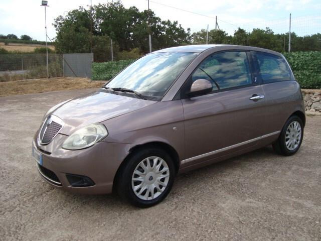 Lancia Ypsilon 1.3 MJT 75 CV Automatica