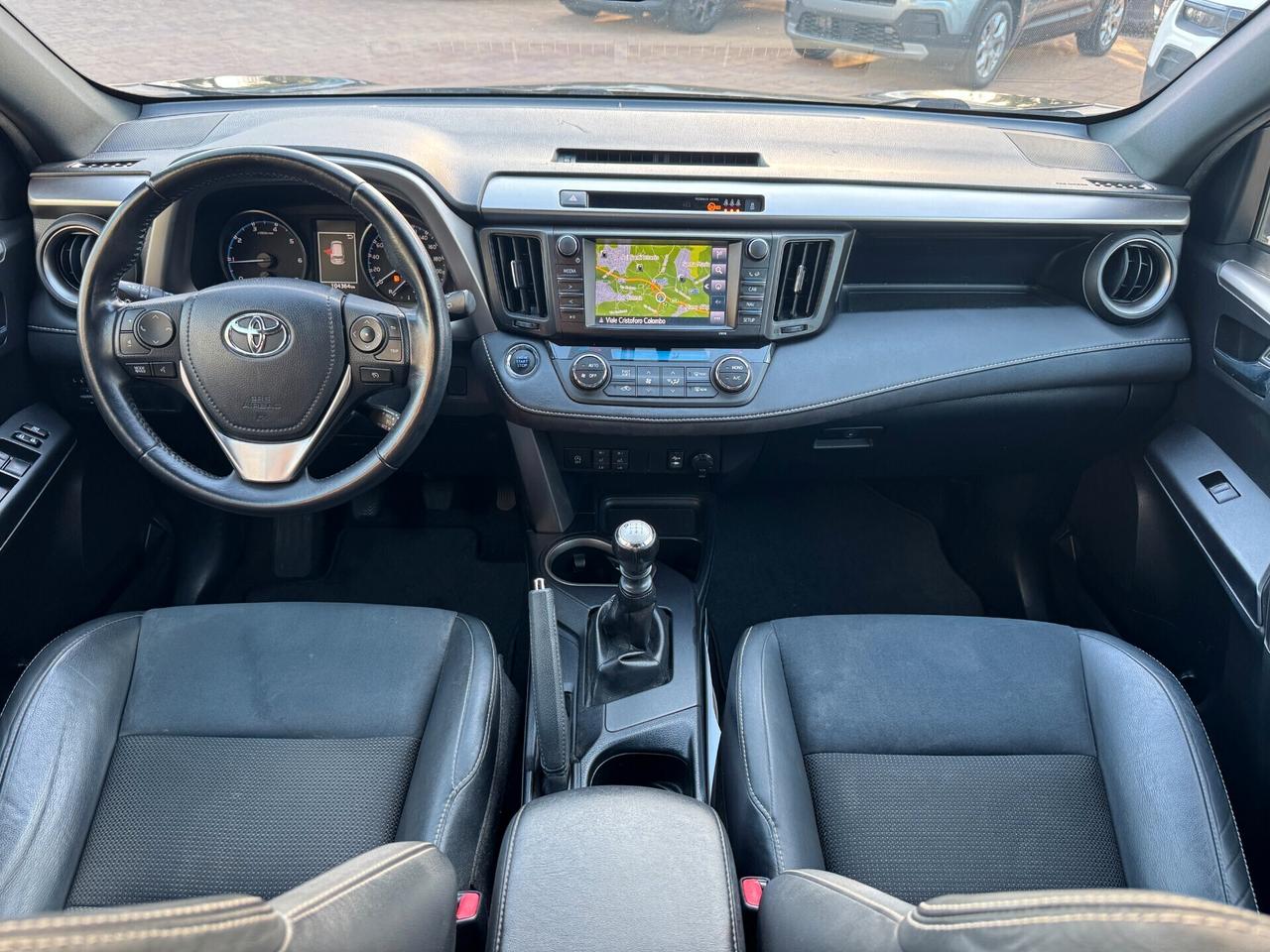 Toyota RAV 4 2.0D 2wd Lounge