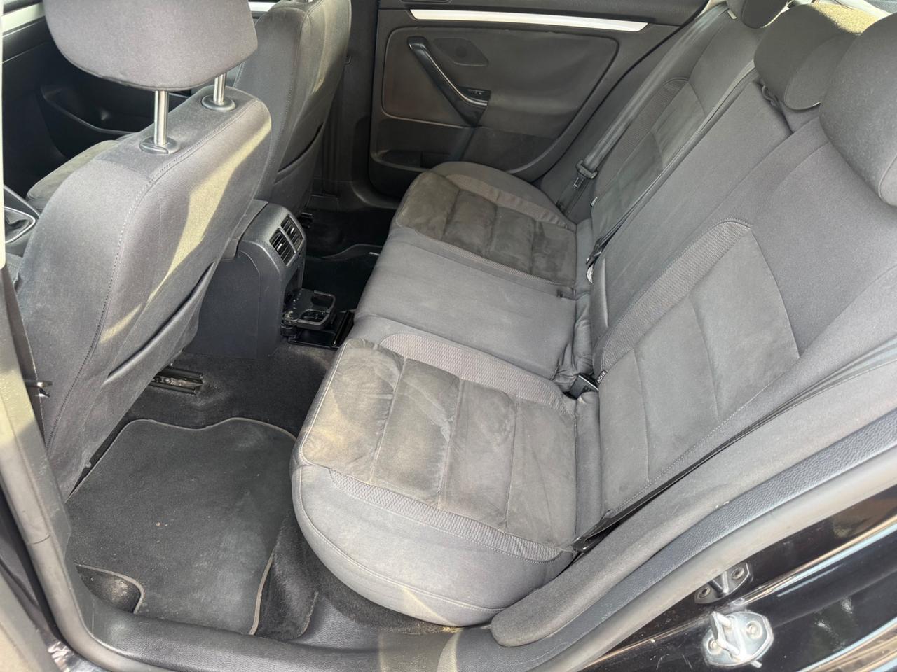 Vw Golf Variant 2.0 TDI neopaten garanzia 12 mesi