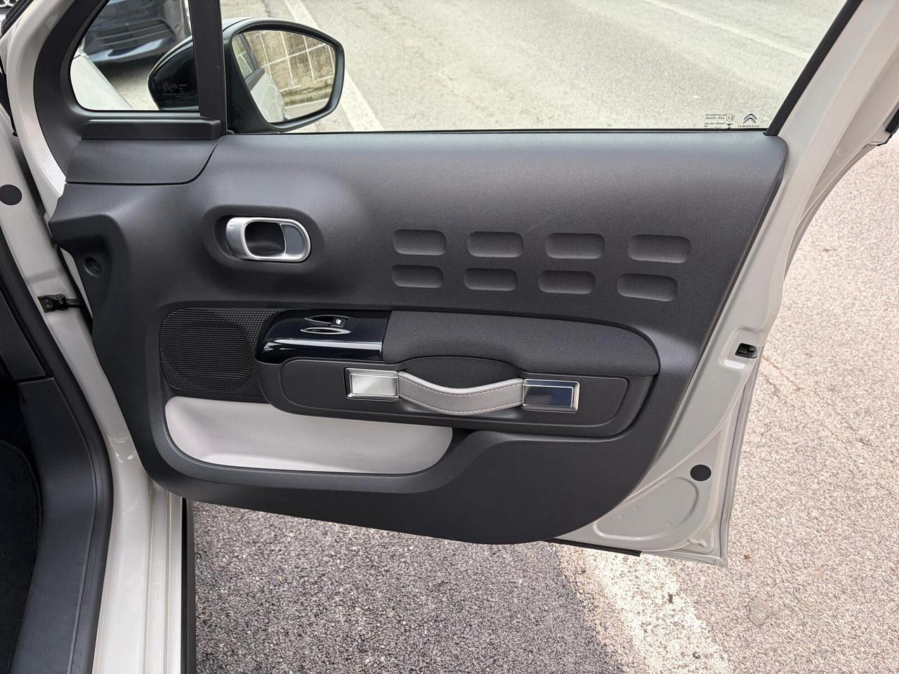 Citroen C3 1.2 T BENZINA 110CV EAT6 Shine