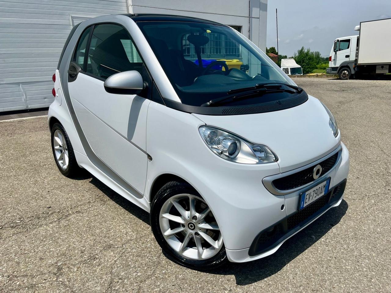 Smart ForTwo 0.9diesel 54cv 2014 140.000km per neopatentati