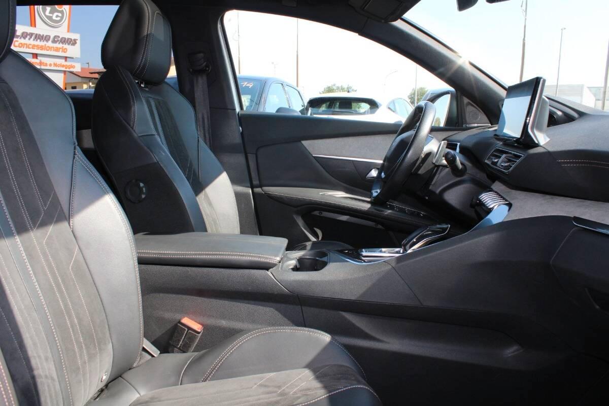 Peugeot 3008 II 1.5 bluehdi GT Pack 130cv eat8 Con TETTO APRIBILE