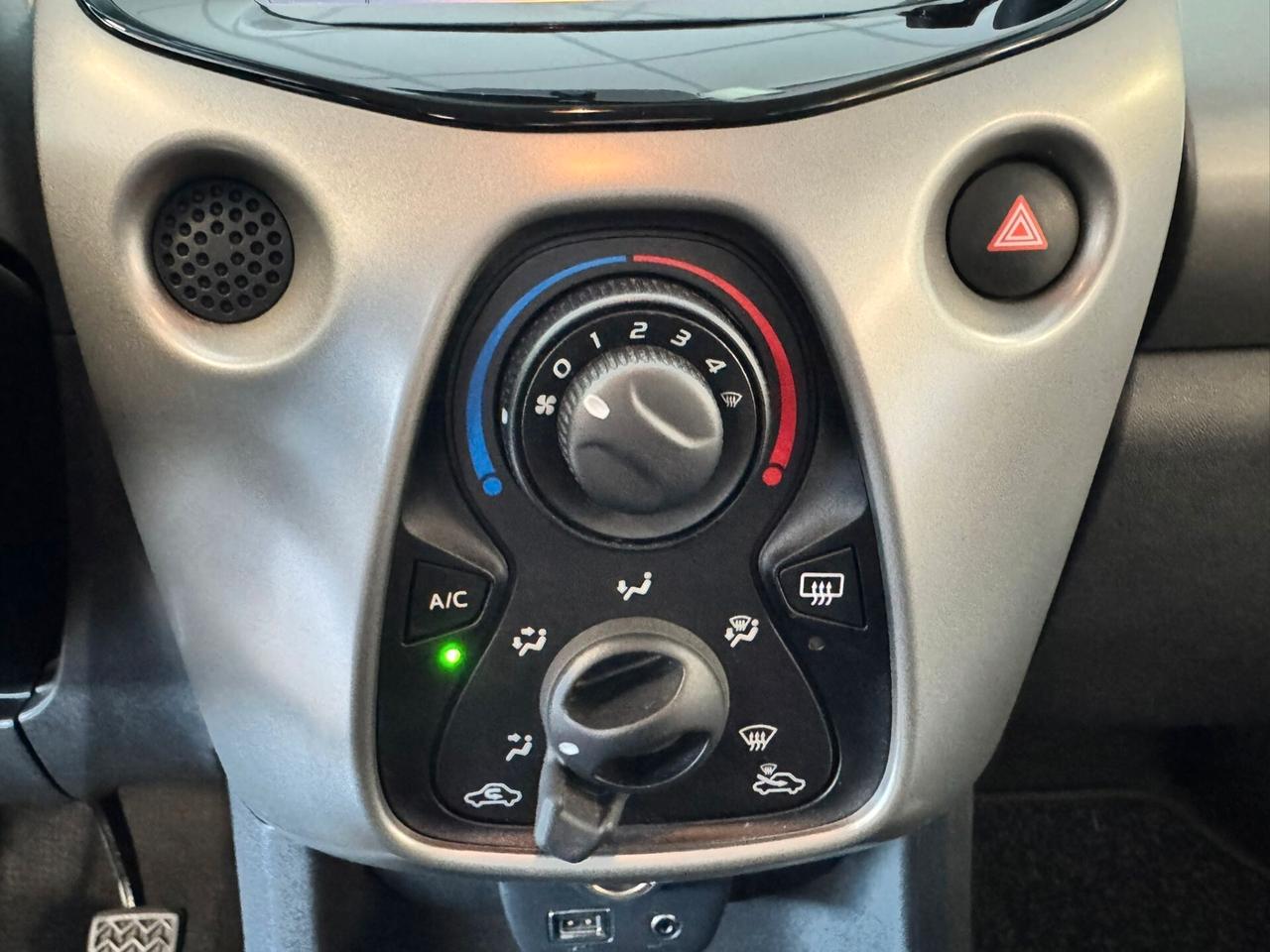 Peugeot 108 VTi 68 5 porte Allure TOP!