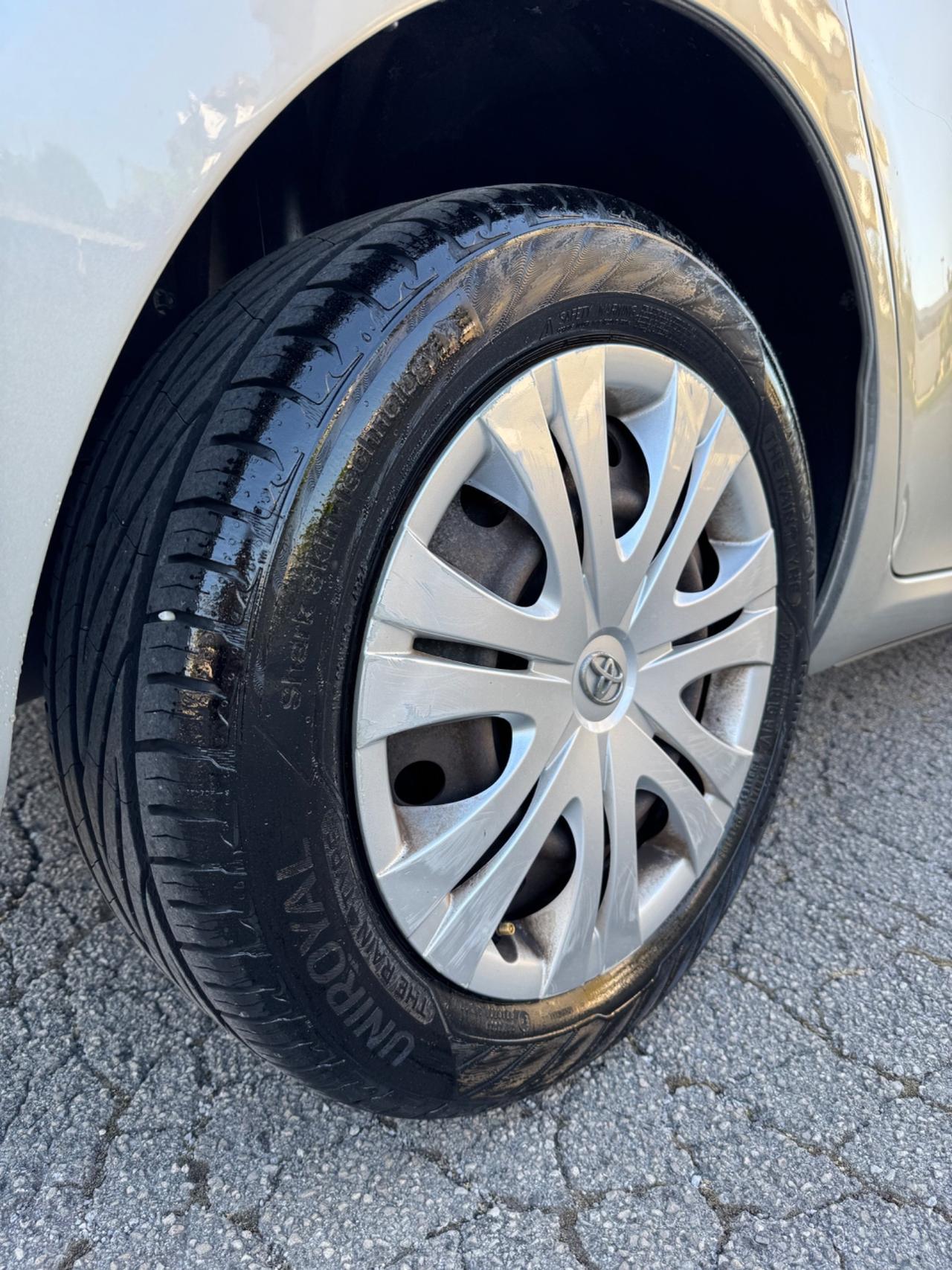 Toyota Auris 1.6 soli 120.000km