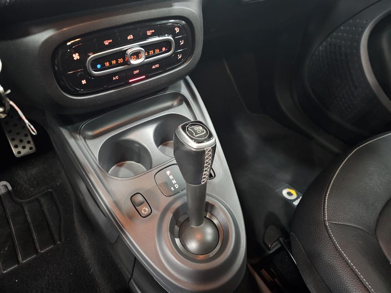 NUOVA SMART FORFOUR BRABUS STYLE EXCLUSIVE EDITION 0.9 BENZ 90CV TWINAMIC