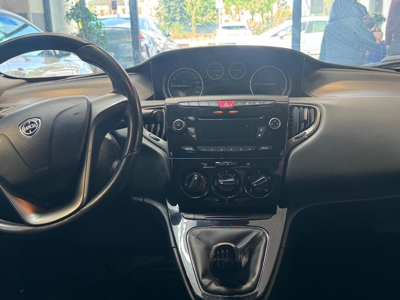 Lancia Ypsilon 1.2 69 CV 5 porte GPL Ecochic Gold