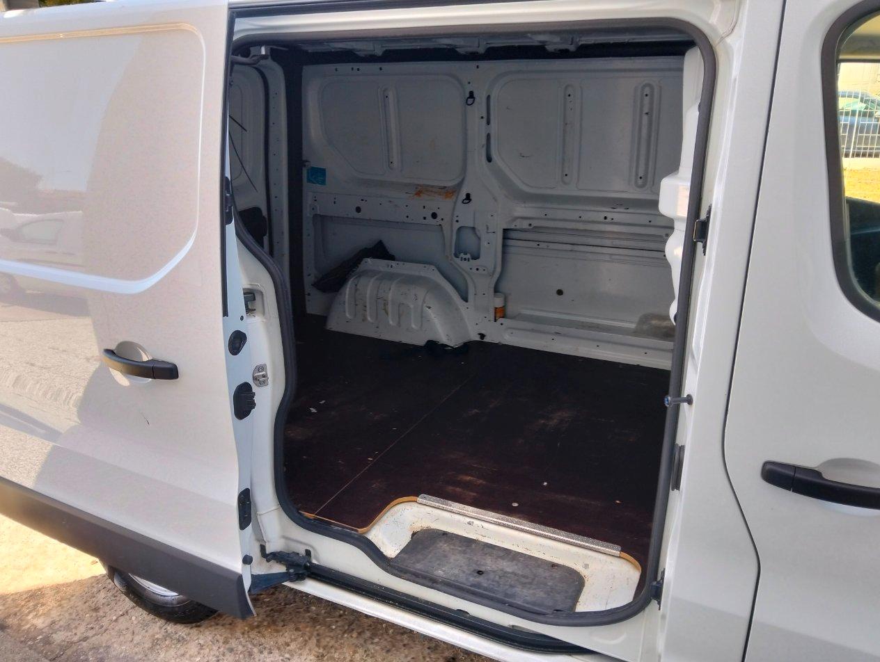 RENAULT Trafic T29 2.0 dci 145cv L1H2 Energy Ice