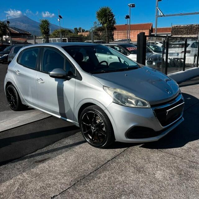 Peugeot 208 BlueHDi 75 5 porte Allure