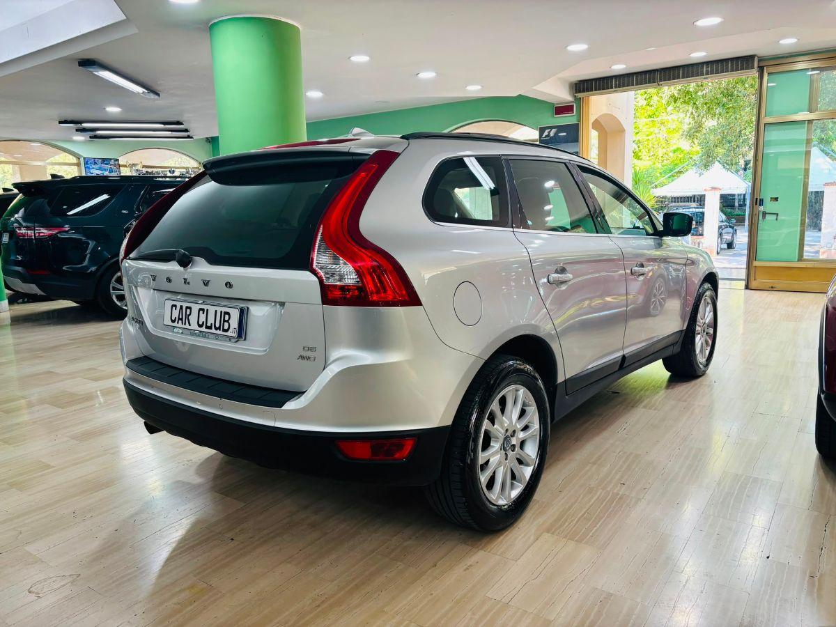 Volvo XC60 2.4 D5 Automatica AWD Tetto Summum