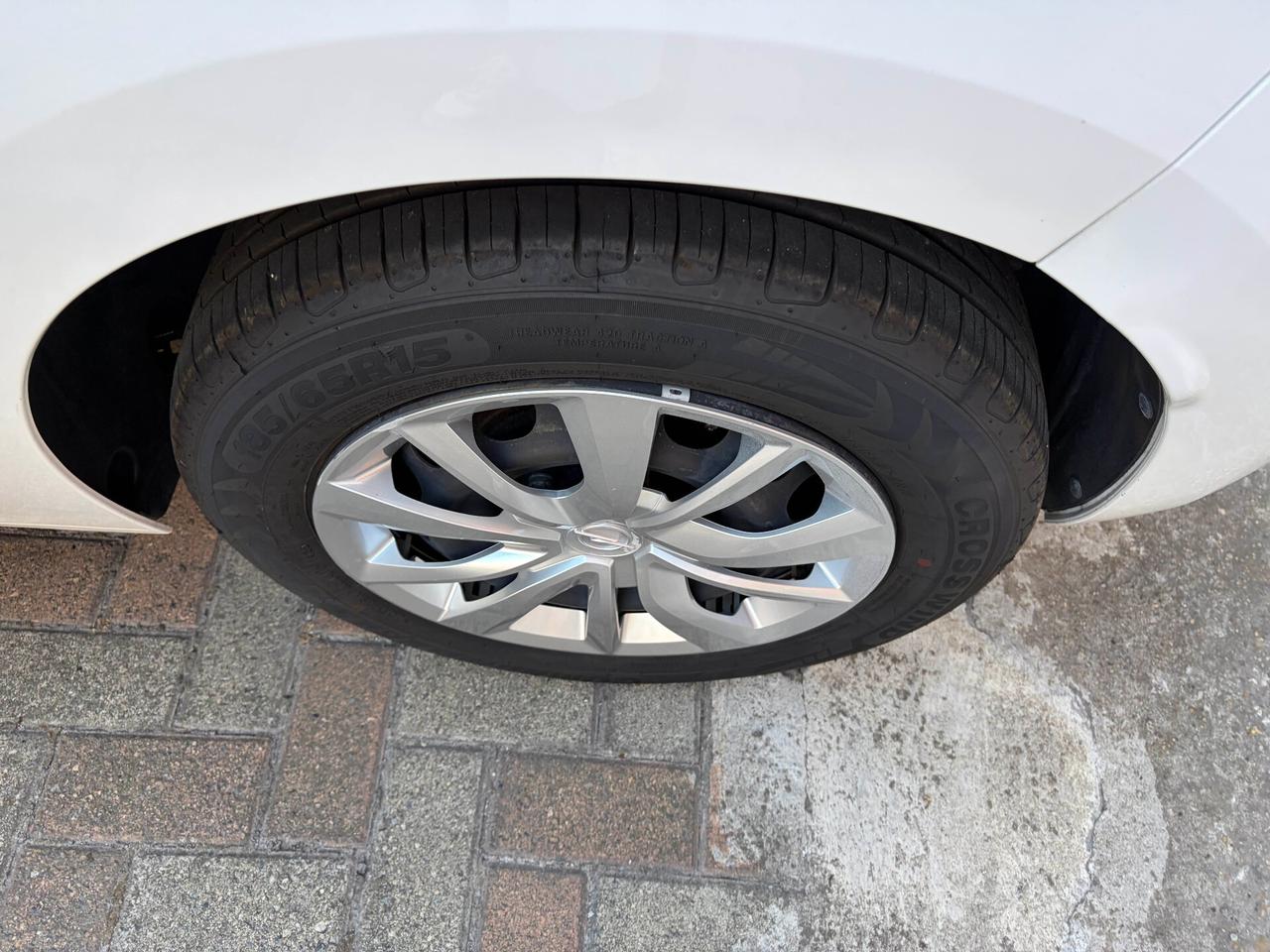 Opel Corsa 1.2 Edition - OK NEOPATENTATI