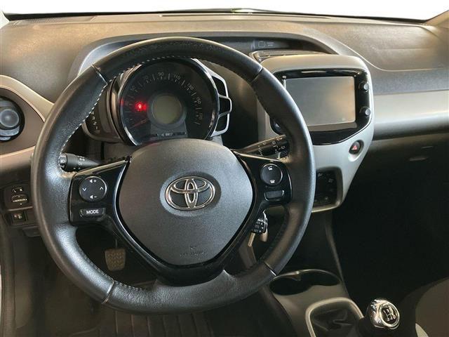 TOYOTA Aygo 5 Porte 1.0 VVT-i x-wave my15